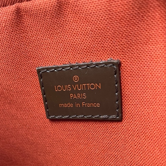 Louis Vuitton crossbody sling bag - Picture 10 of 11